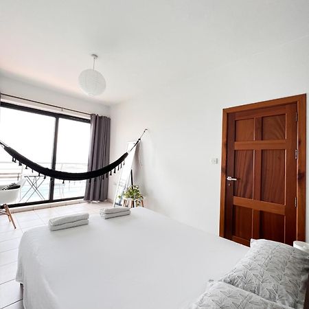 F8 1 Seaview Room, Living And Bathroom Shared , Stjulians Saint Julian's Dış mekan fotoğraf