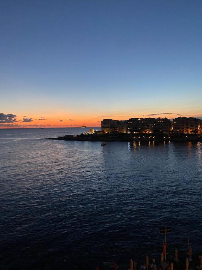 F8 1 Seaview Room, Living And Bathroom Shared , Stjulians Saint Julian's Dış mekan fotoğraf
