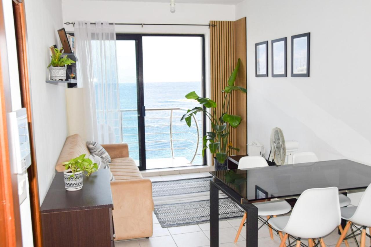 F8 1 Seaview Room, Living And Bathroom Shared , Stjulians Saint Julian's Dış mekan fotoğraf
